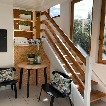 Berge Bytilly - Ruhiges Waldrand-refugium Mit Balkon, Gartenblick & Naehe Zum Woerthersee アパート フェルデン・アム・ヴェルターゼー