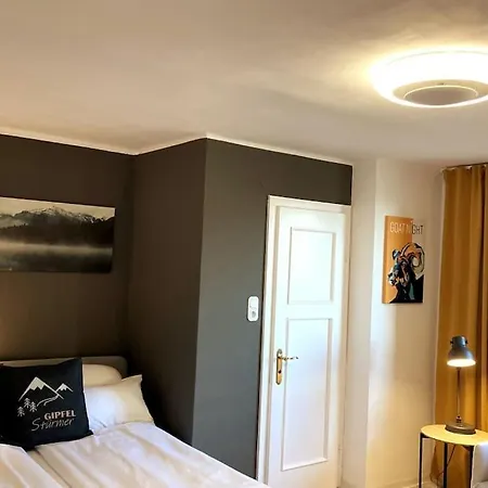 Mit Balkon In Velden - Berge Bytilly *